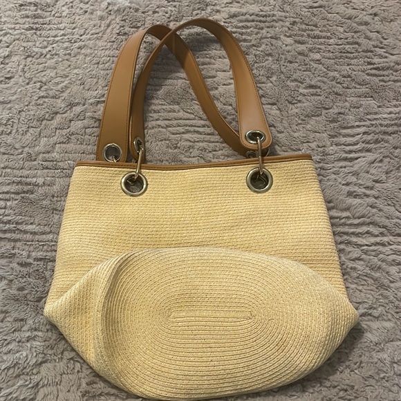 Talbots tan Straw bucket purse with green gingham check pattern fabric inside - Picture 3 of 6